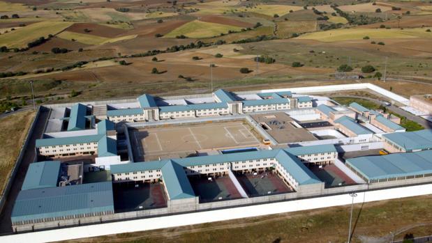 Dimoba realizará las labores de limpieza del Centro Penitenciario de Navalcarnero Madrid IV