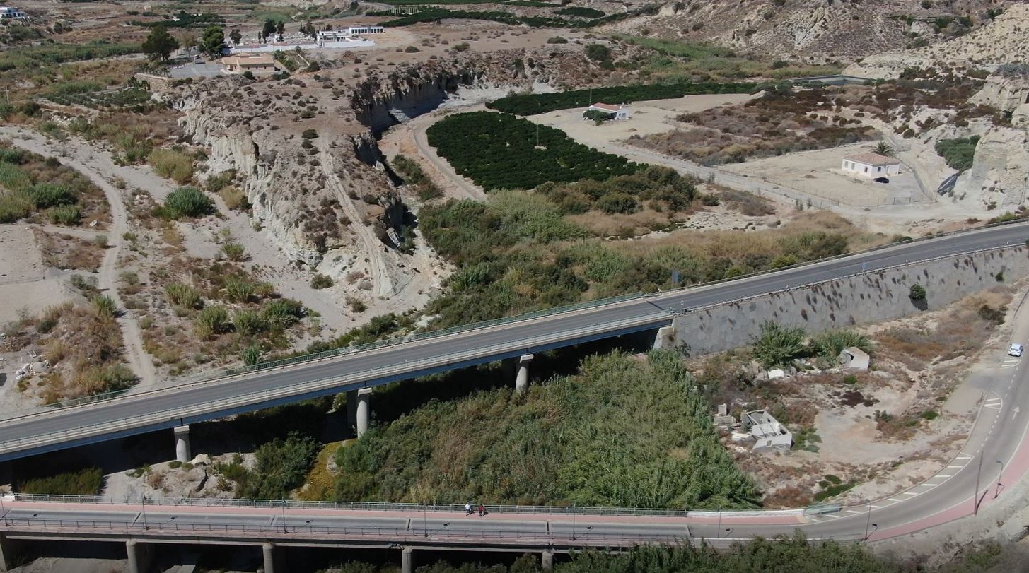 Inspección de puentes con drones profesionales